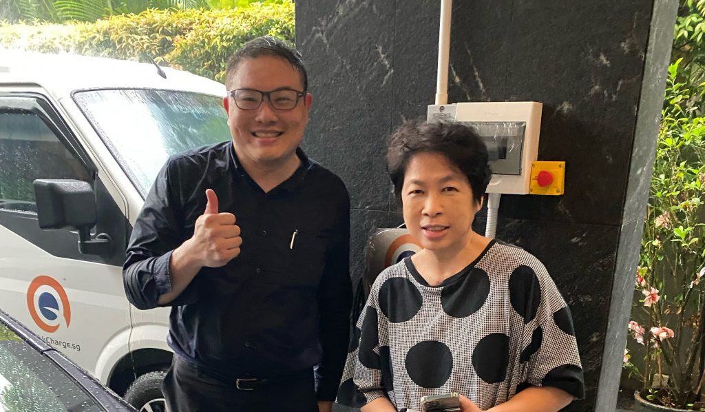 Ex MP Lim Hwee Hua with QuickCharge.sg
