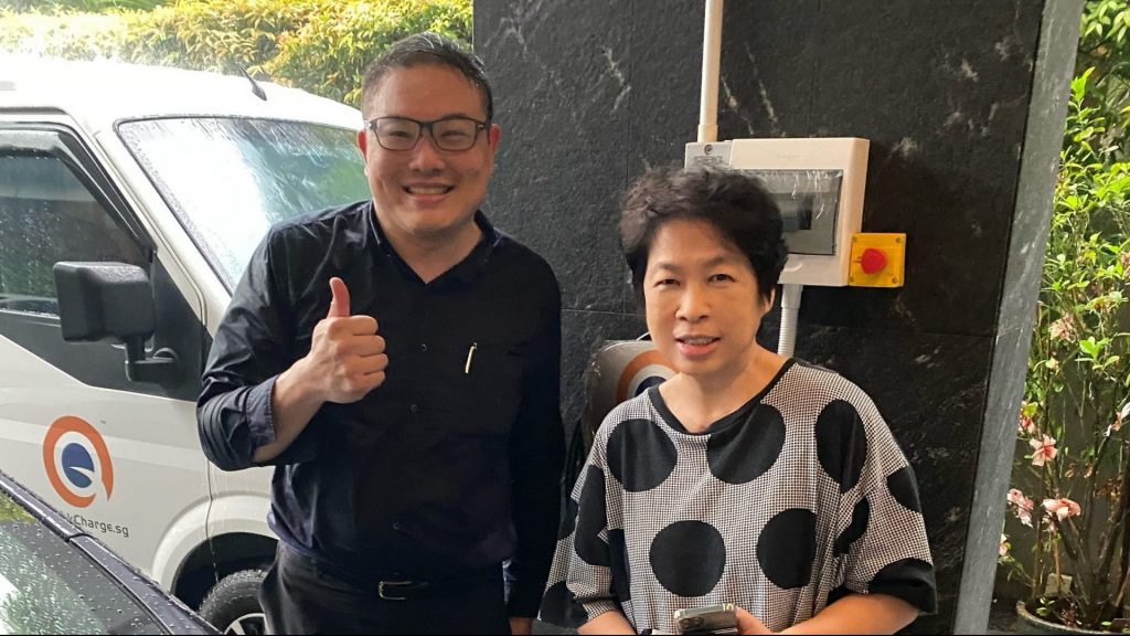 Ex MP Lim Hwee Hua with QuickCharge.sg